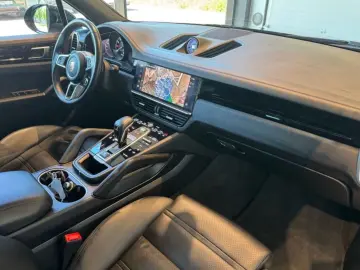 PORSCHE Cayenne E-Hybrid Platinum Edition