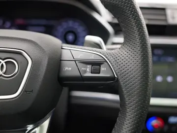 AUDI RSQ3 Sportback 2.5 TFSI  Pano Sonos RS-Stoelen B