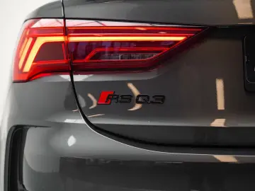 AUDI RSQ3 Sportback 2.5 TFSI  Pano Sonos RS-Stoelen B