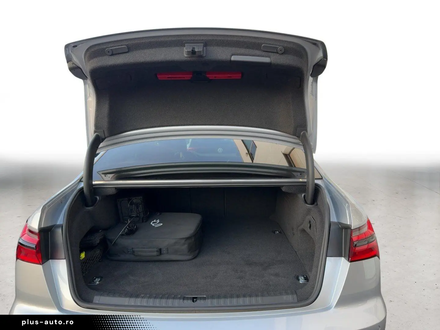 AUDI A6 Limo 50 TFSIe Q sport BLACK APP DAB SHZ VIRT