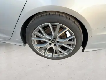 AUDI A6 Limo 50 TFSIe Q sport BLACK APP DAB SHZ VIRT