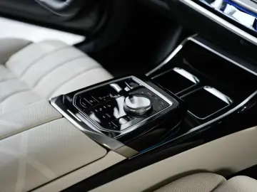 BMW 740 d xDrive M SPORT PRO Sky-Lou