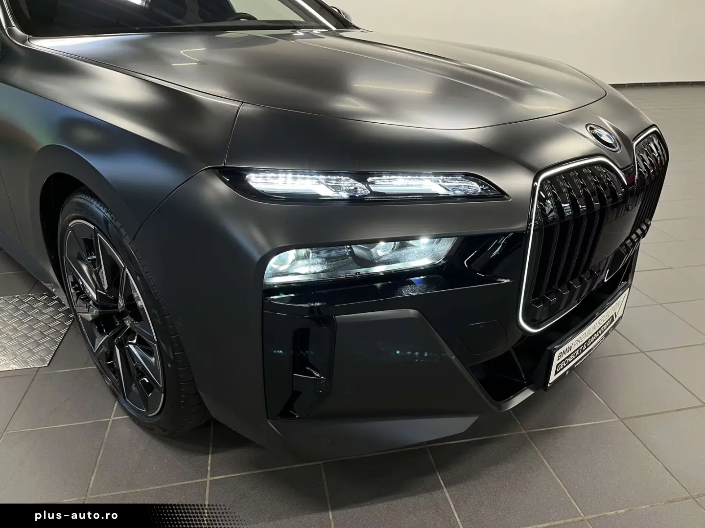 BMW 750 e xDrive M Sport Pro TV HUD PANO