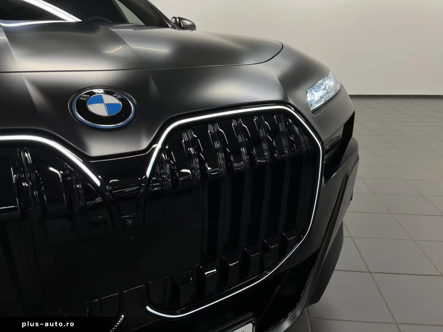 BMW 750 e xDrive M Sport Pro TV HUD PANO