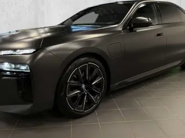 BMW 750 e xDrive M Sport Pro TV HUD PANO