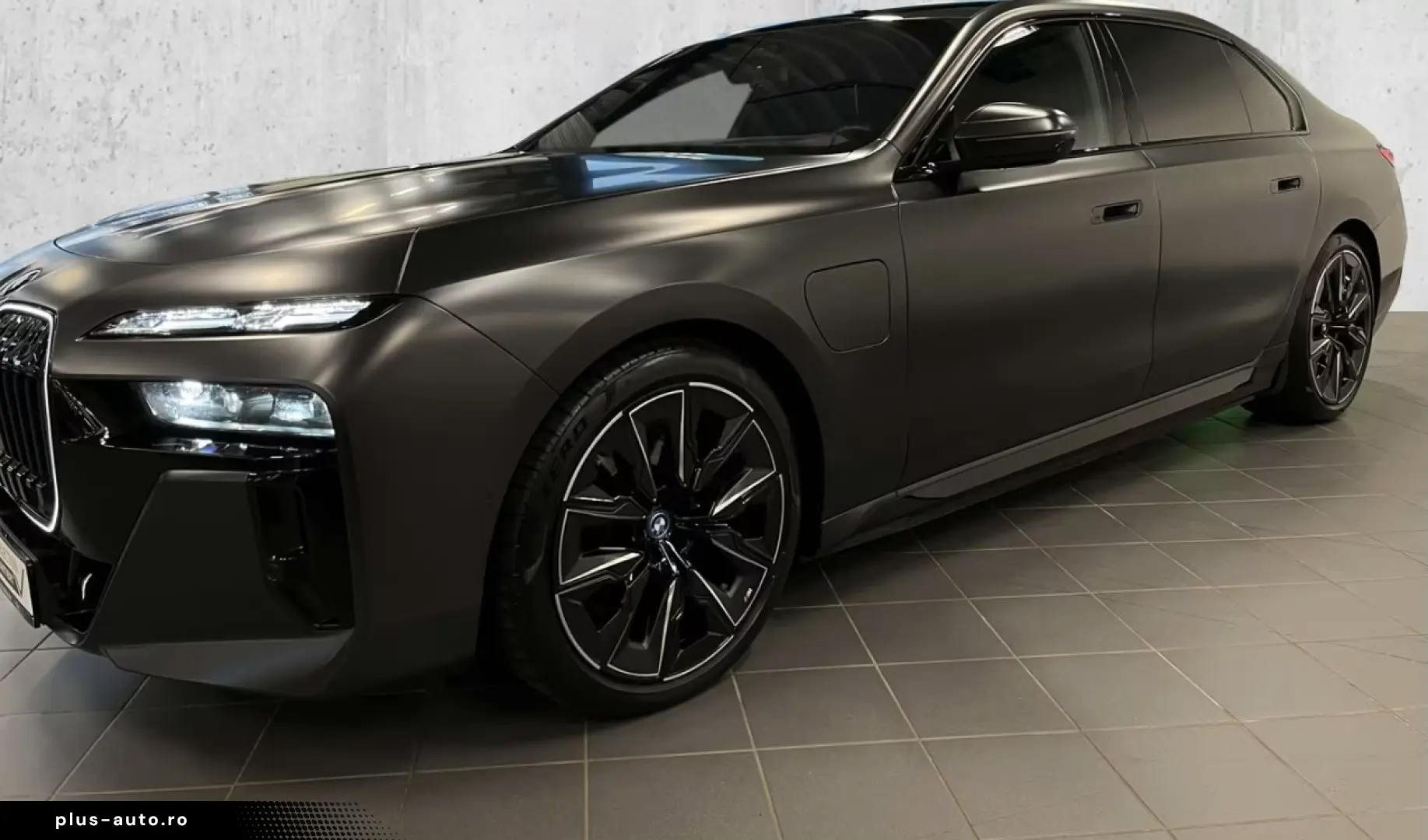 BMW 750 e xDrive M Sport Pro TV HUD PANO