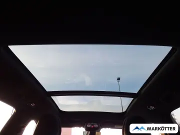 VOLVO XC60 Plus Black Edition Plug-In Hybrid AWD LED B