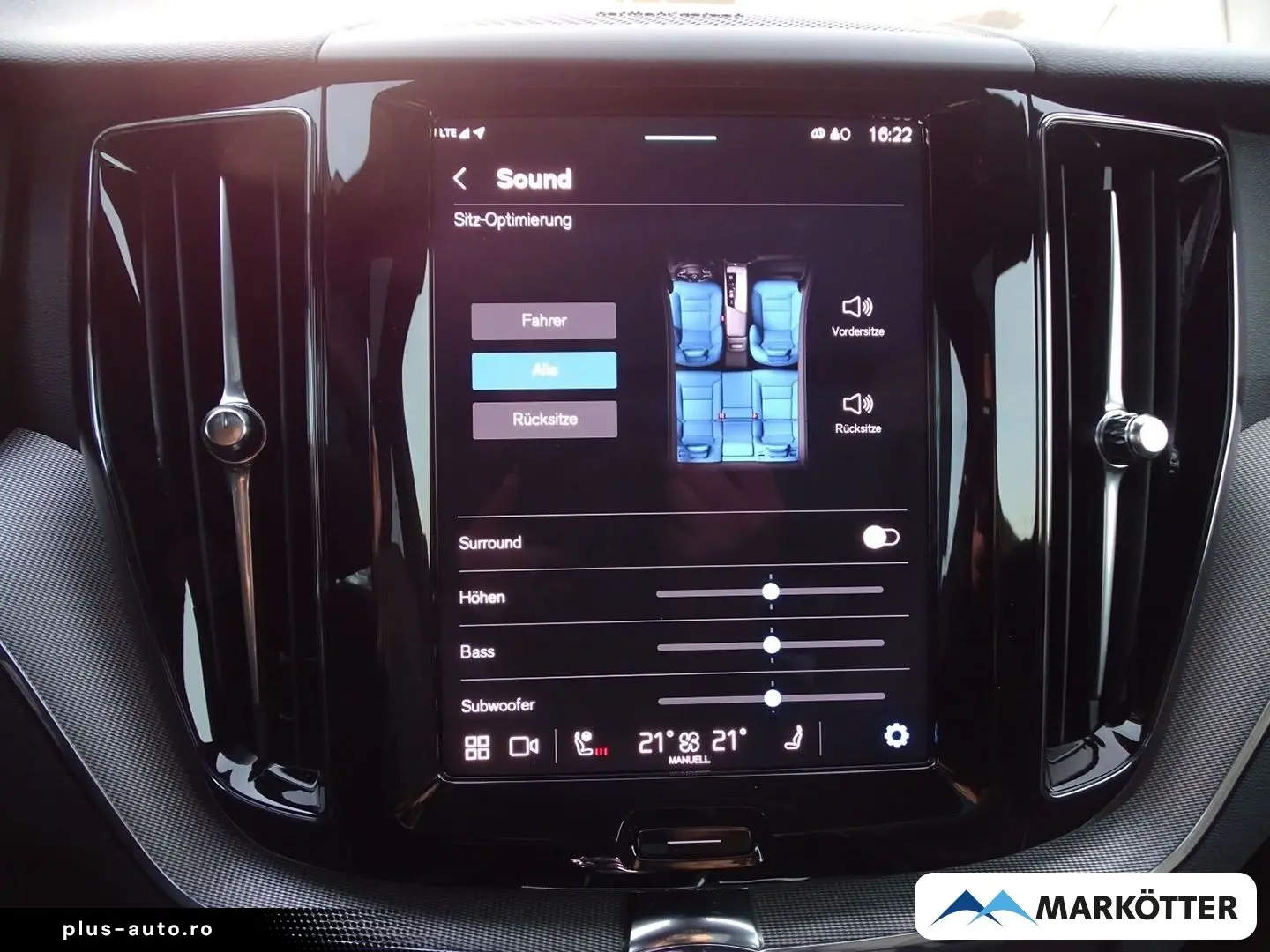 VOLVO XC60 Plus Black Edition Plug-In Hybrid AWD LED B