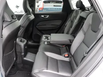 VOLVO XC60 R Design Recharge Plug-In Hybrid AWD T6 Twi