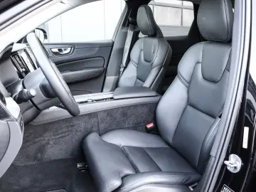 VOLVO XC60 Plus Bright Recharge Plug-In Hybrid AWD Sta