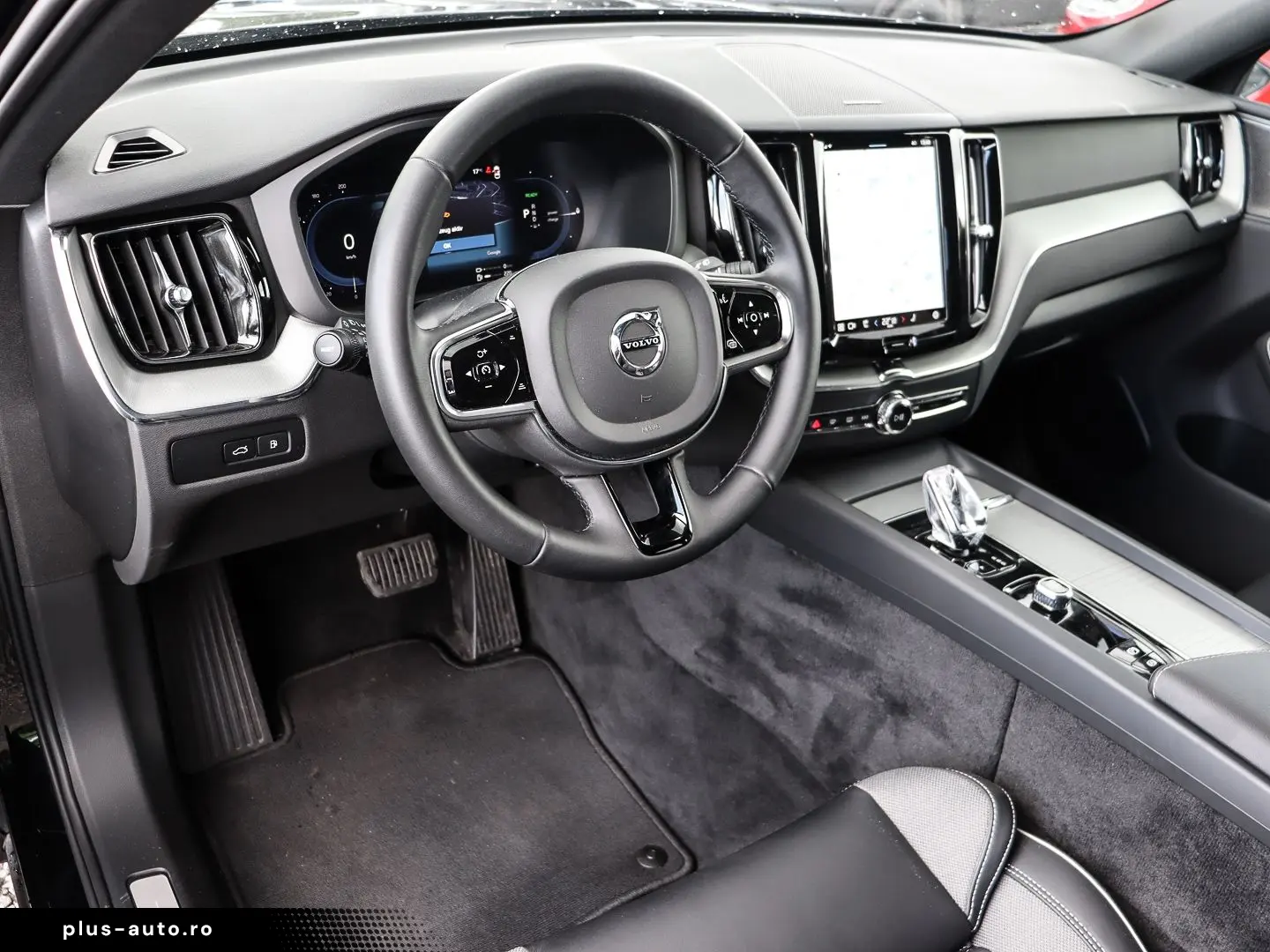 VOLVO XC60 Plus Dark Recharge Plug-In Hybrid AWD T6 Tw