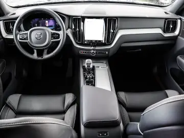 VOLVO XC60 Plus Dark Recharge Plug-In Hybrid AWD T6 Tw