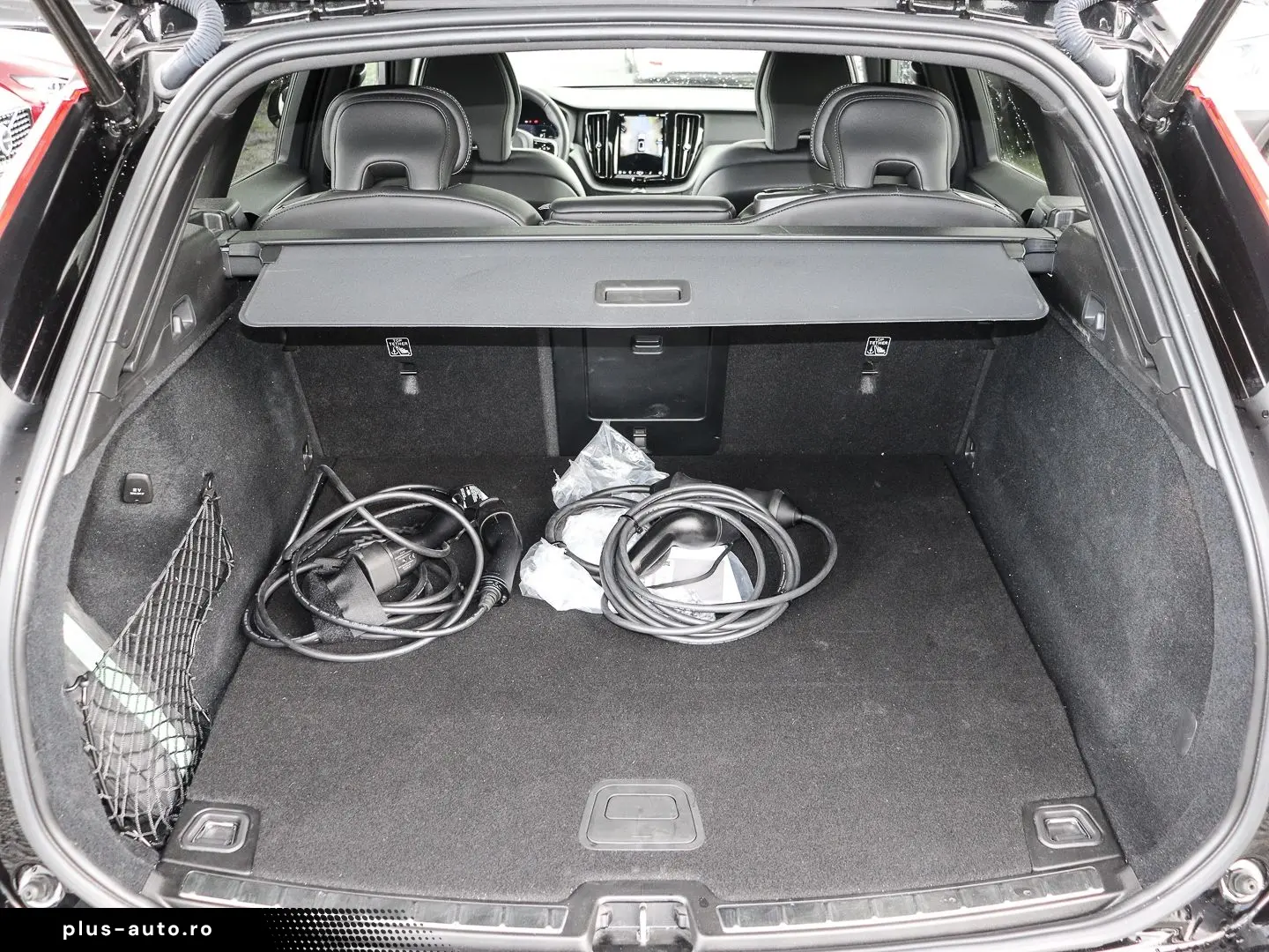 VOLVO XC60 Plus Dark Recharge Plug-In Hybrid AWD T6 Tw