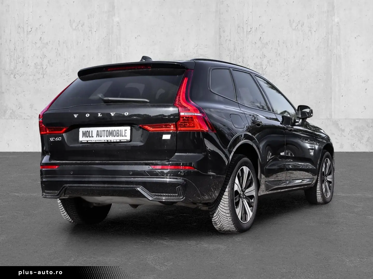 VOLVO XC60 Plus Dark Recharge Plug-In Hybrid AWD T6 Tw