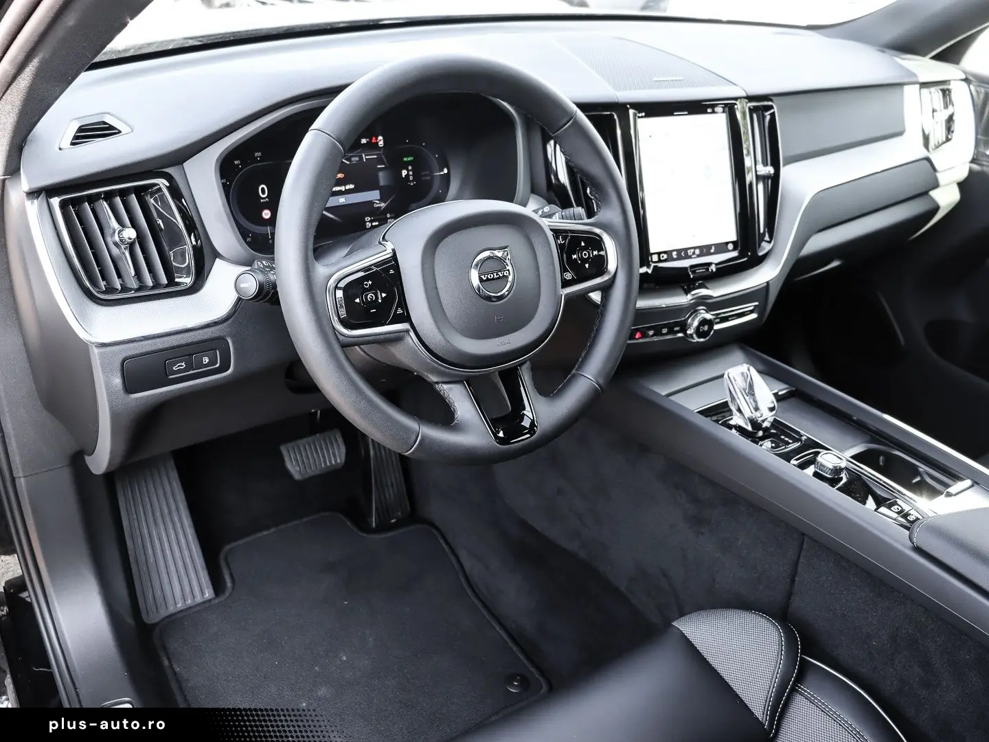 VOLVO XC60 Plus Dark Recharge Plug-In Hybrid AWD T6 Tw