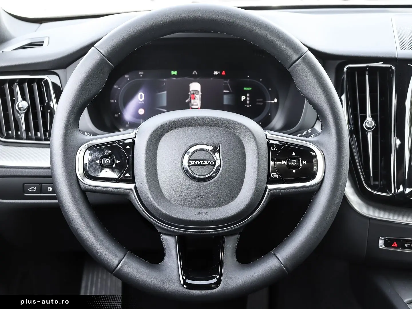 VOLVO XC60 Plus Dark Recharge Plug-In Hybrid AWD T6 Tw