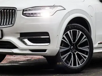 VOLVO XC90 T8 Recharge AWD Plus Bright NP 92.770 -  AH
