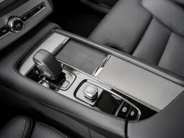 VOLVO XC90 T8 AWD Plus Bright PANORAMA   360  KAMERA