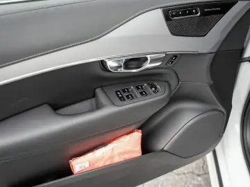 VOLVO XC90 T8 AWD Plus Bright PANORAMA   360  KAMERA