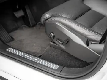 VOLVO XC90 T8 AWD Plus Bright PANORAMA   360  KAMERA