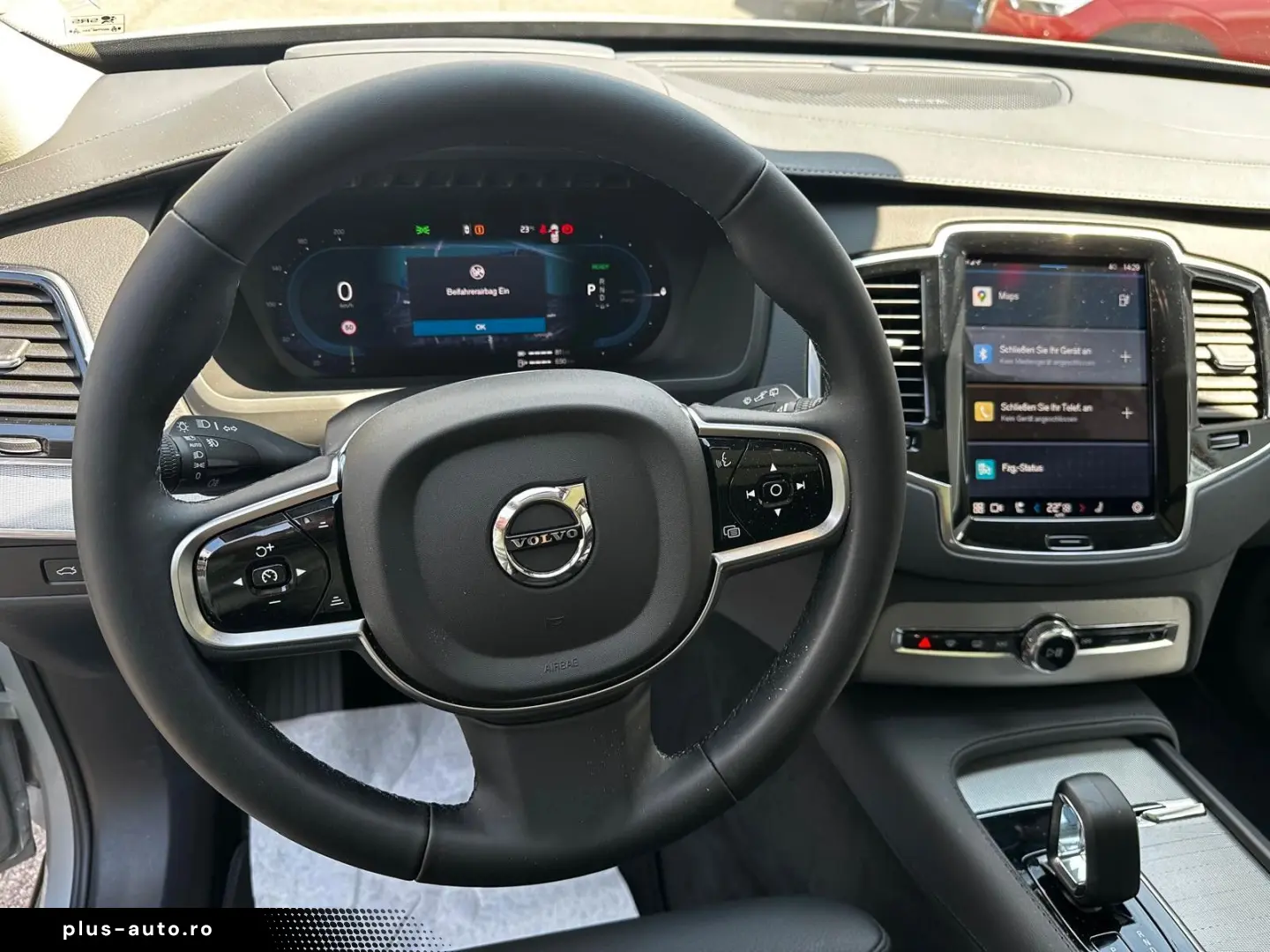 VOLVO XC90 T8 AWD Plus LRANGE Plug-In 7SitzerPano 360