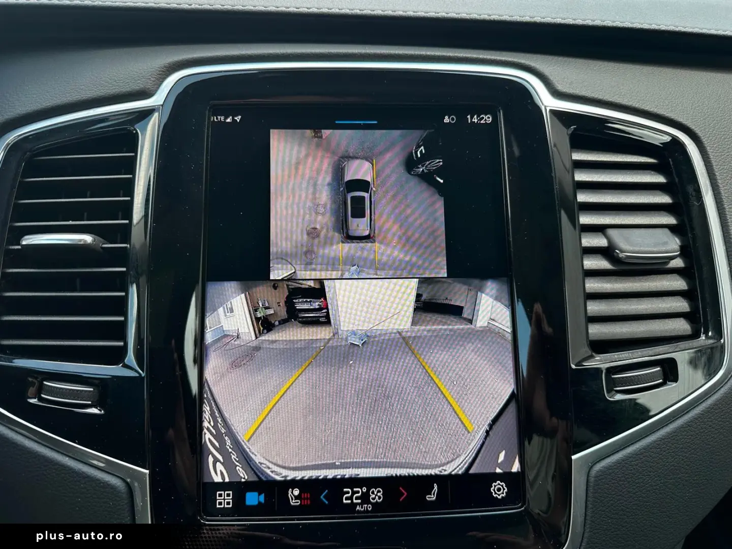 VOLVO XC90 T8 AWD Plus LRANGE Plug-In 7SitzerPano 360