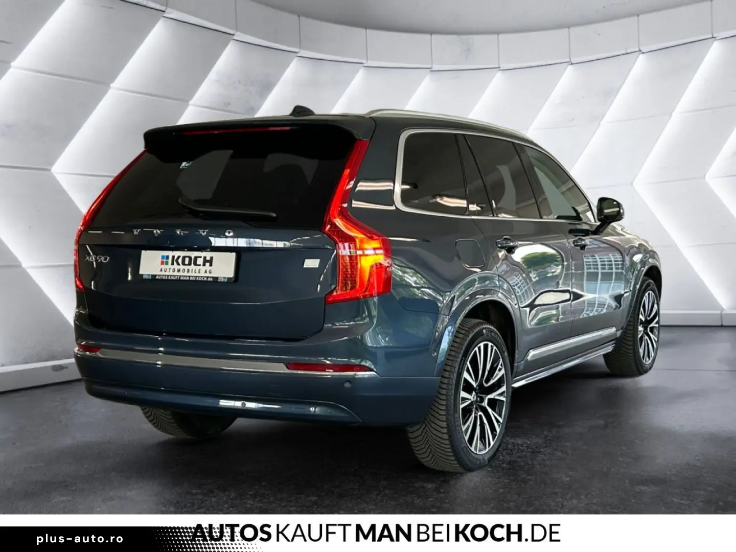 VOLVO XC90 T8 Recharge AWD PlusBright AHK PANO STH 360