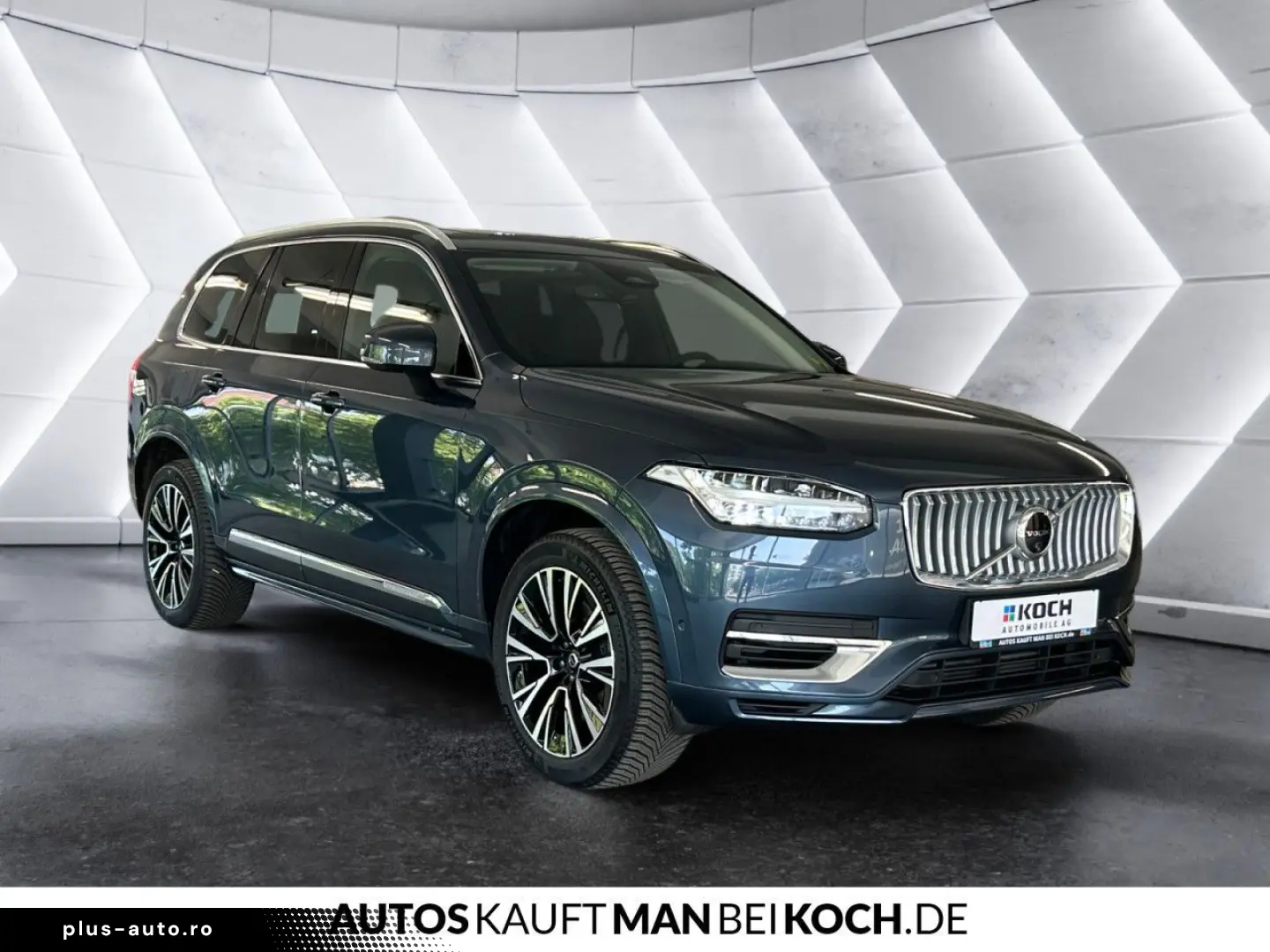 VOLVO XC90 T8 Recharge AWD PlusBright AHK PANO STH 360