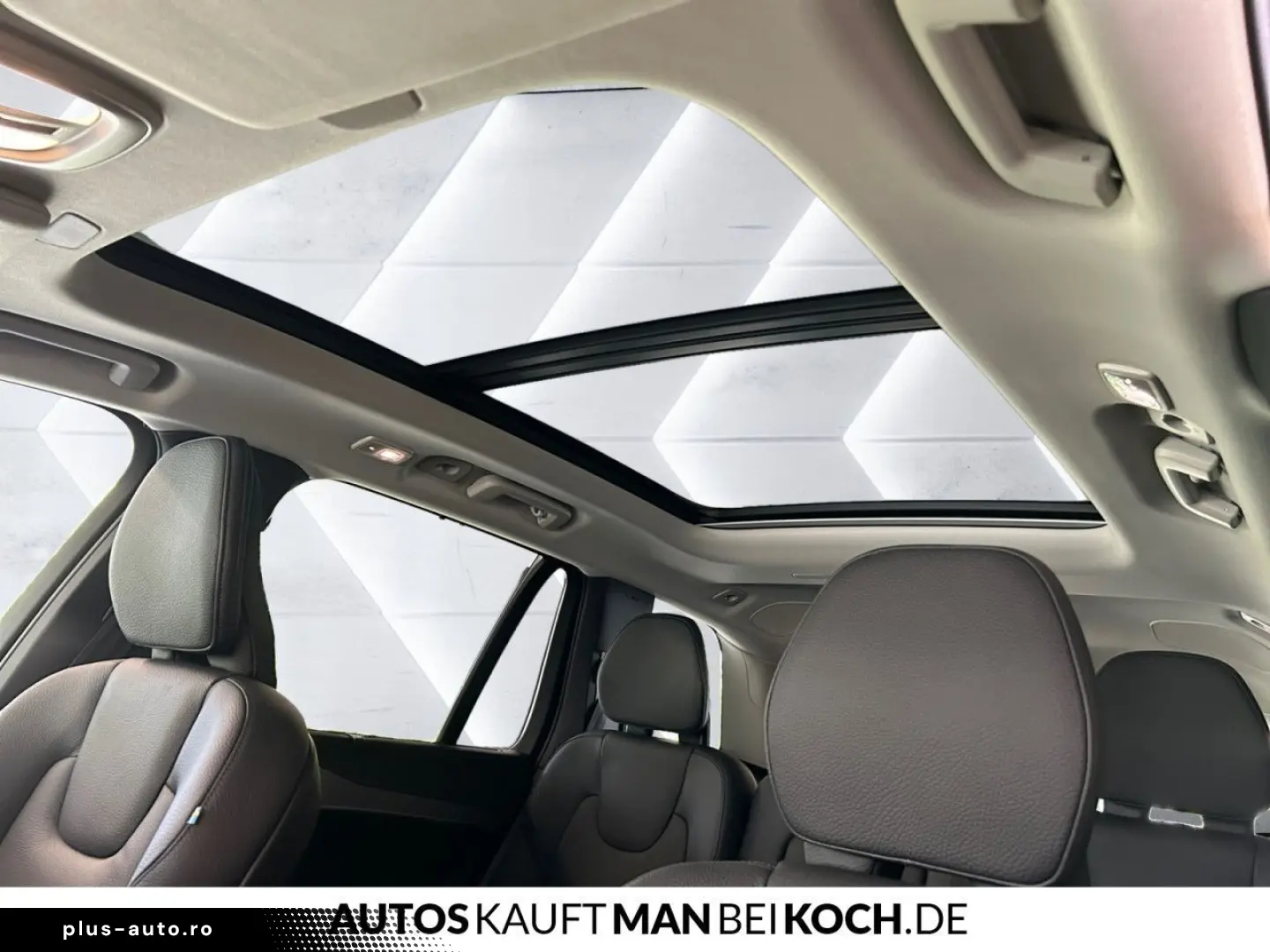 VOLVO XC90 T8 Recharge AWD PlusBright AHK PANO STH 360