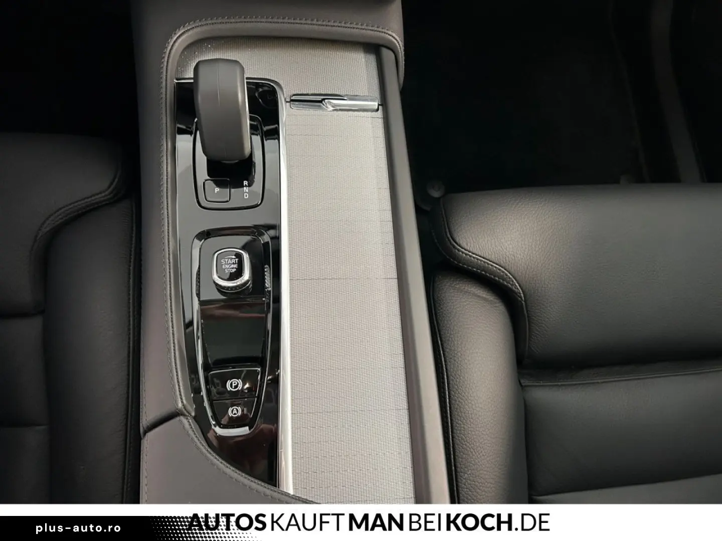 VOLVO XC90 T8 Recharge AWD PlusBright AHK PANO STH 360