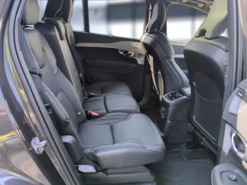 VOLVO XC90 T8 Recharge Ultra Dark Plug-In Hybrid AWD