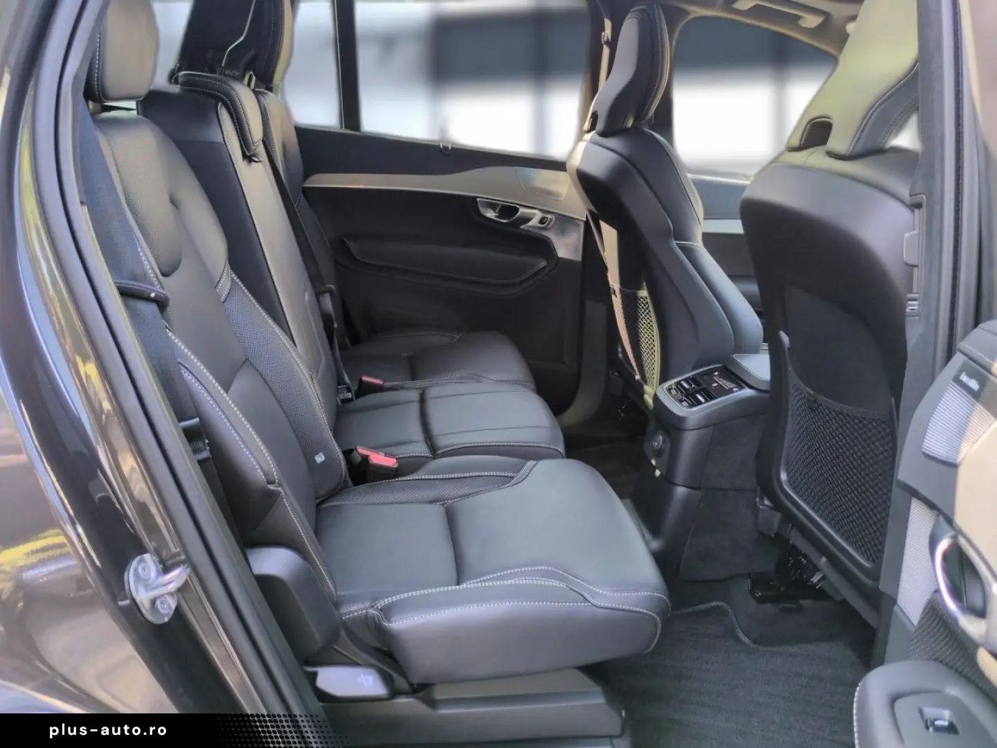 VOLVO XC90 T8 Recharge Ultra Dark Plug-In Hybrid AWD