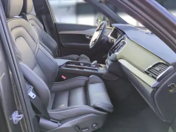 VOLVO XC90 T8 Recharge Ultra Dark Plug-In Hybrid AWD