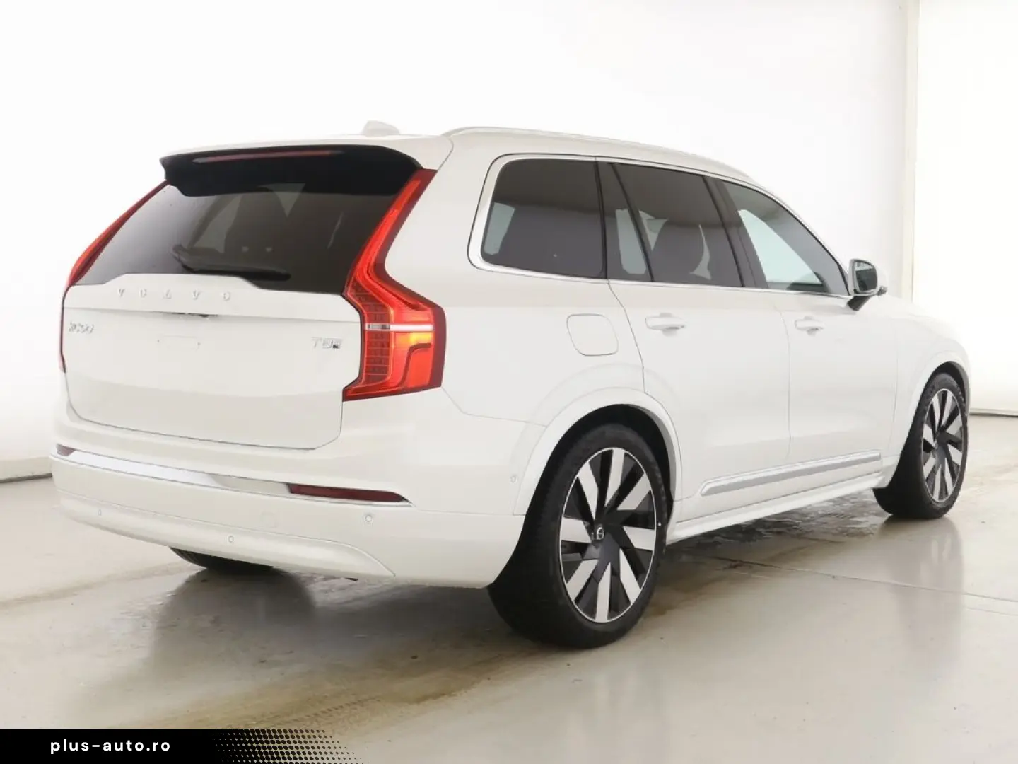 VOLVO XC90 Plus Bright Recharge Plug-In Hybrid AWD T8