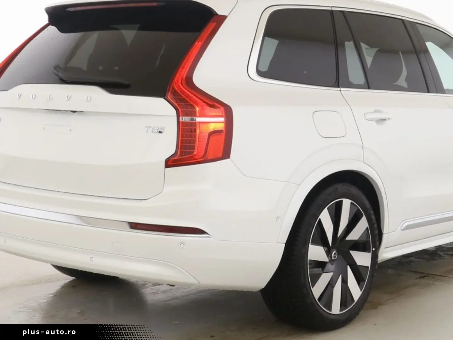 VOLVO XC90 Plus Bright Recharge Plug-In Hybrid AWD T8