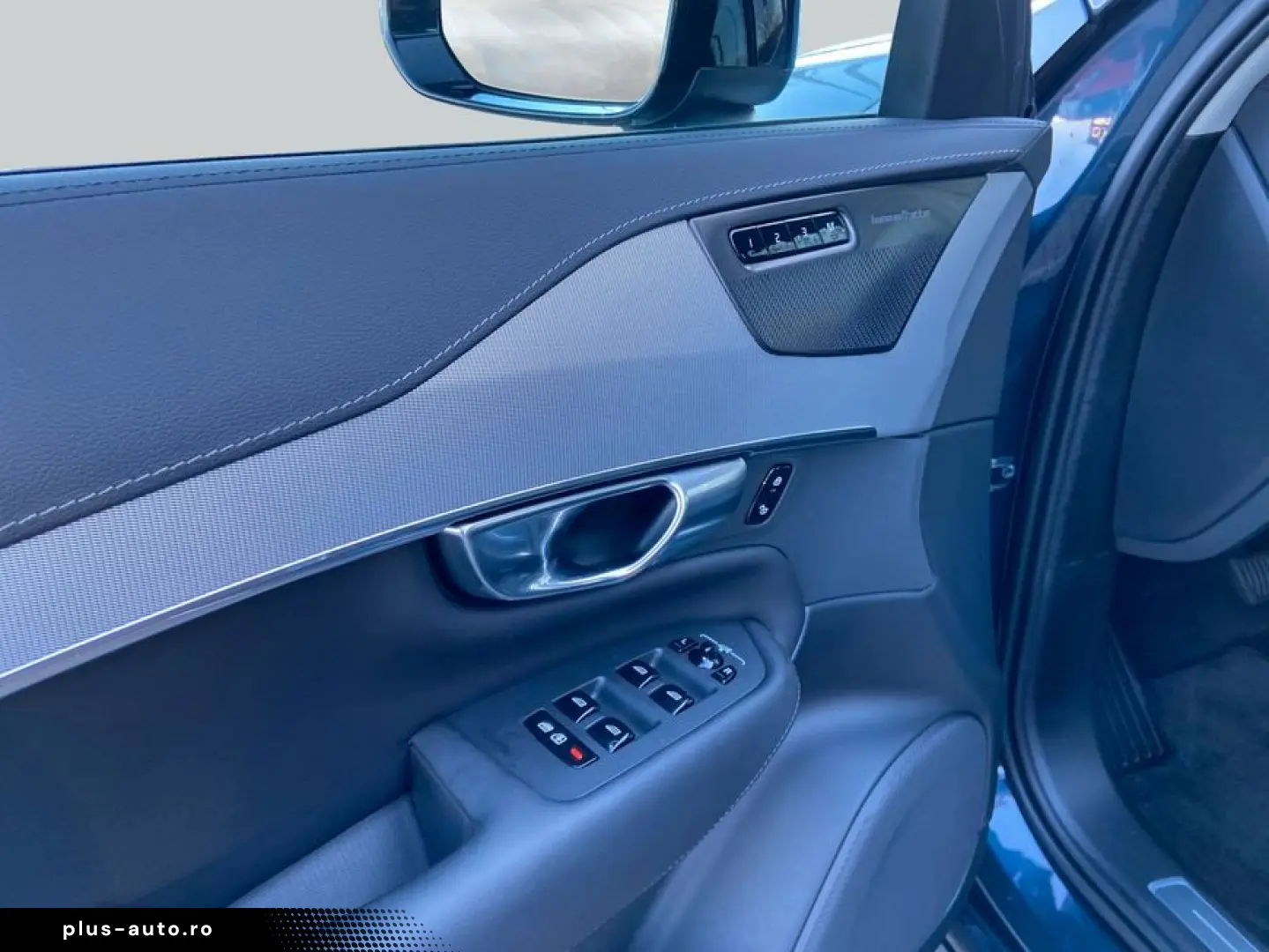 VOLVO XC90 T8 AWD Recharge Plus Dark