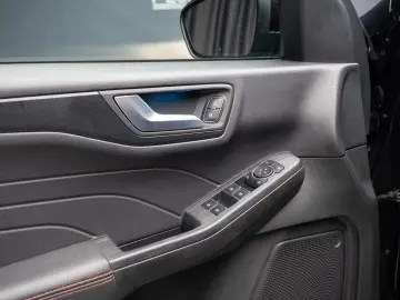 Ford Kuga 2.5 Duratec FHEV ST-LINE