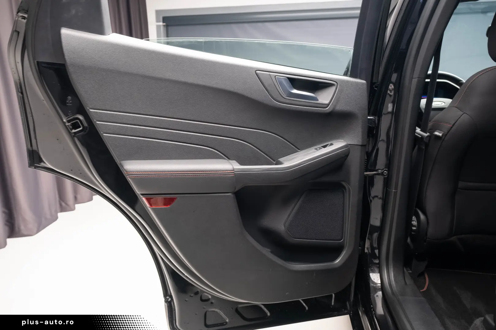 Ford Kuga 2.5 Duratec FHEV ST-LINE