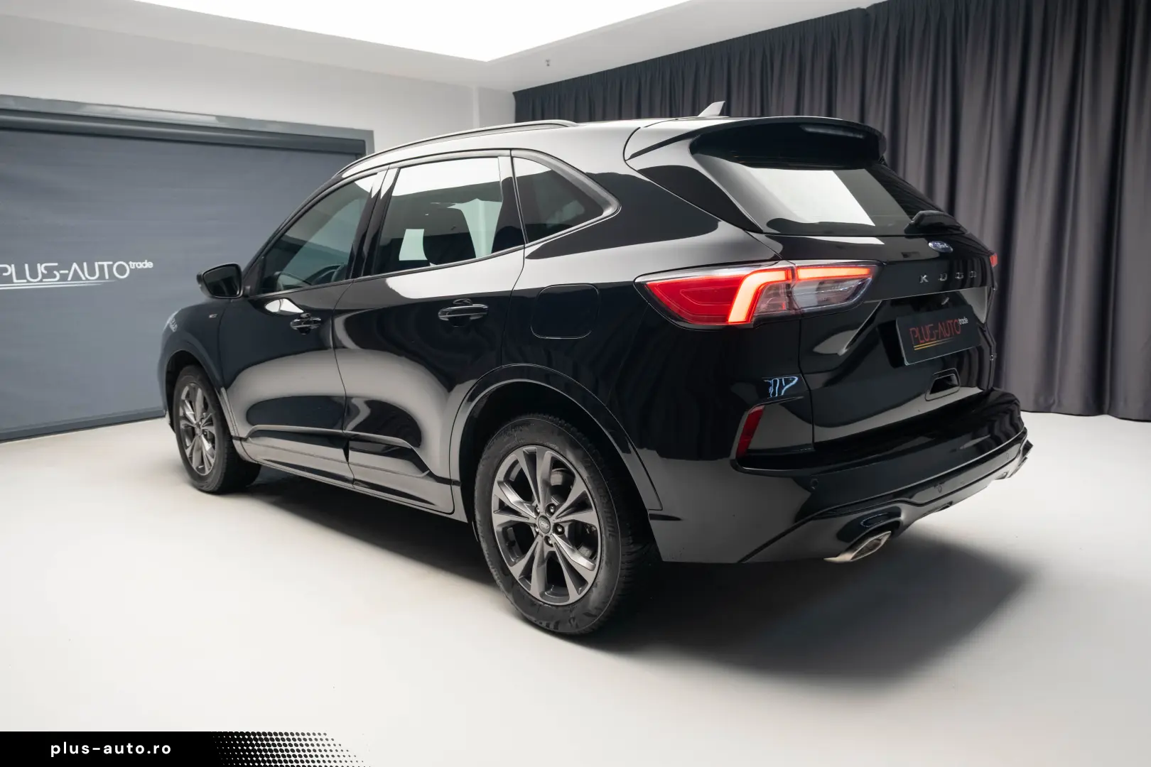 Ford Kuga 2.5 Duratec FHEV ST-LINE