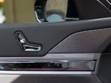 BMW 740 d M SPORT.DR.ASS.PRO.MASSAGE