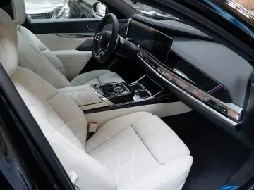 BMW 740 d M SPORT.DR.ASS.PRO.MASSAGE