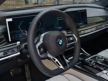 BMW 740 d M SPORT.DR.ASS.PRO.MASSAGE