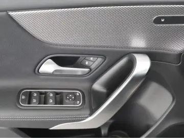 Mercedes-Benz A 250 4M Progressive