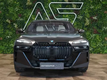 BMW 740 dxDRIVE B&W INDIVIDUAL TOW