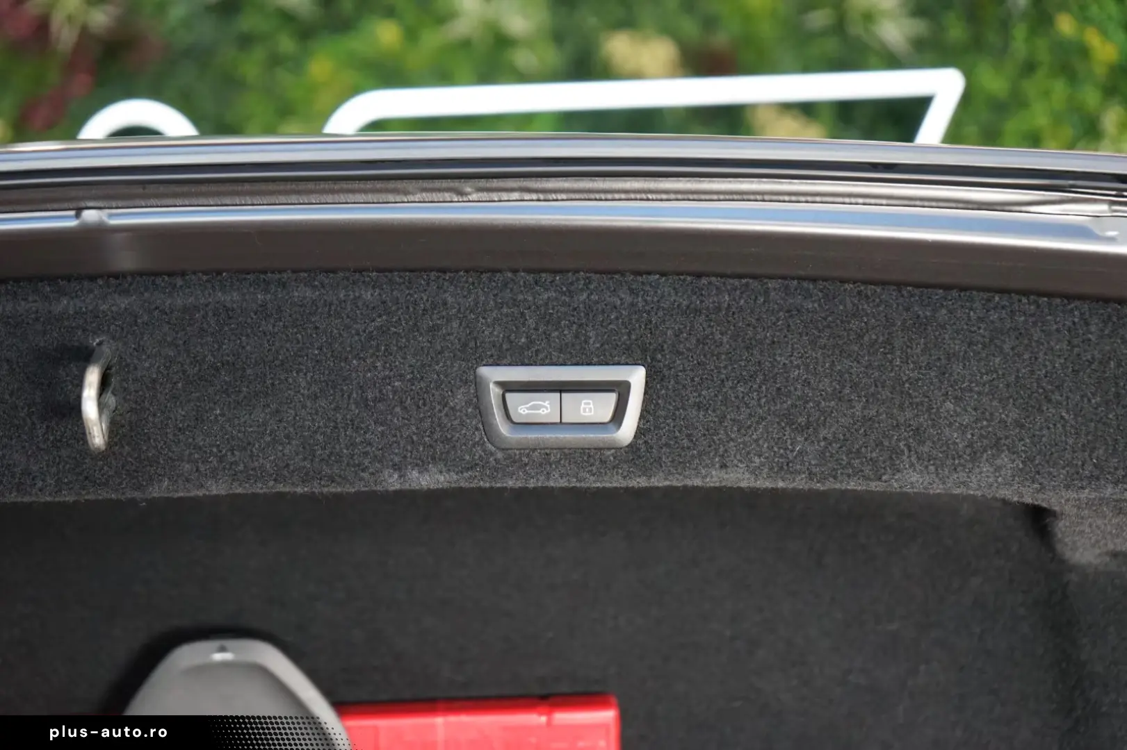 BMW 740 dxDRIVE B&W INDIVIDUAL TOW