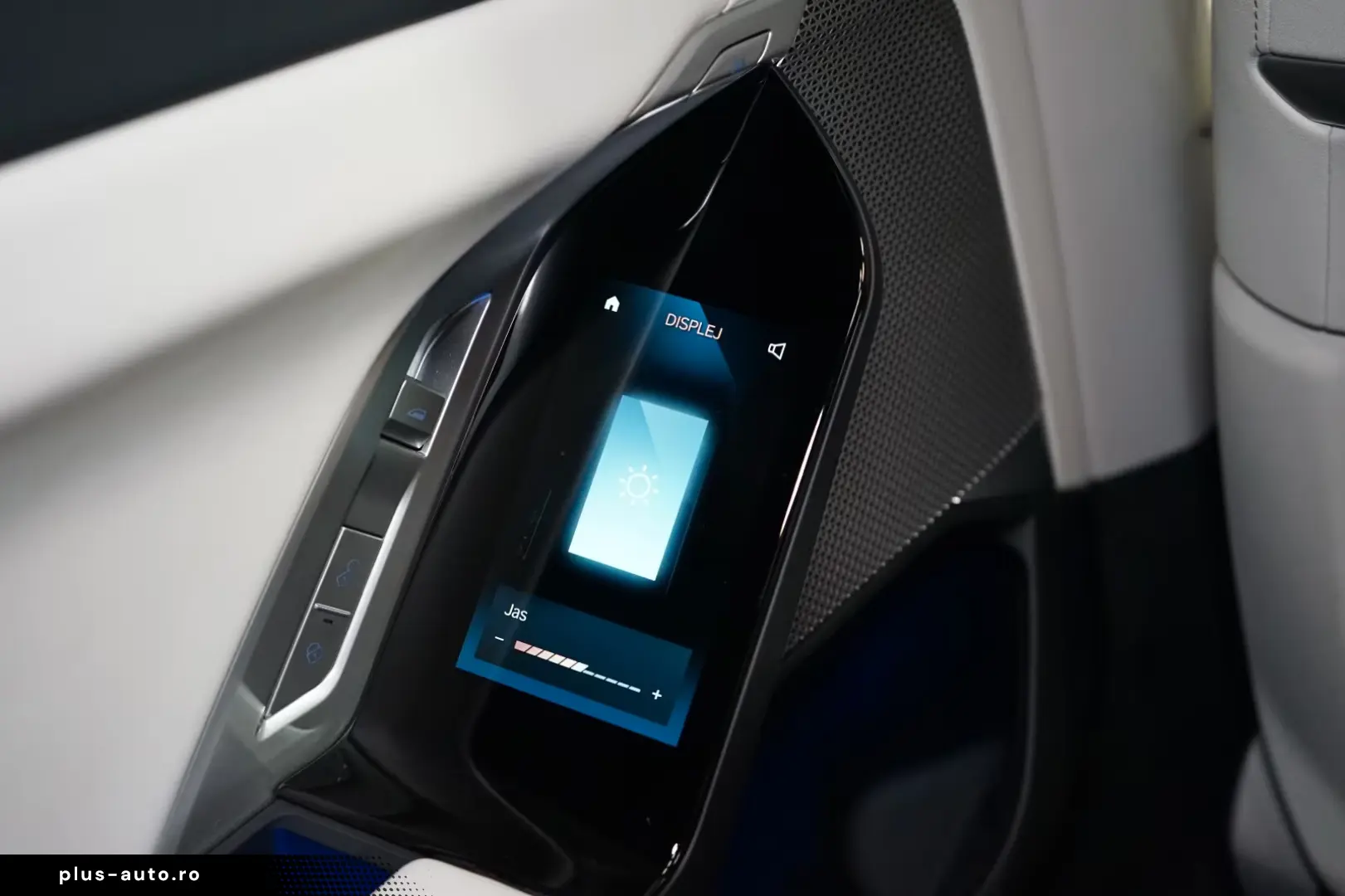 BMW 740 dxDRIVE B&W INDIVIDUAL TOW