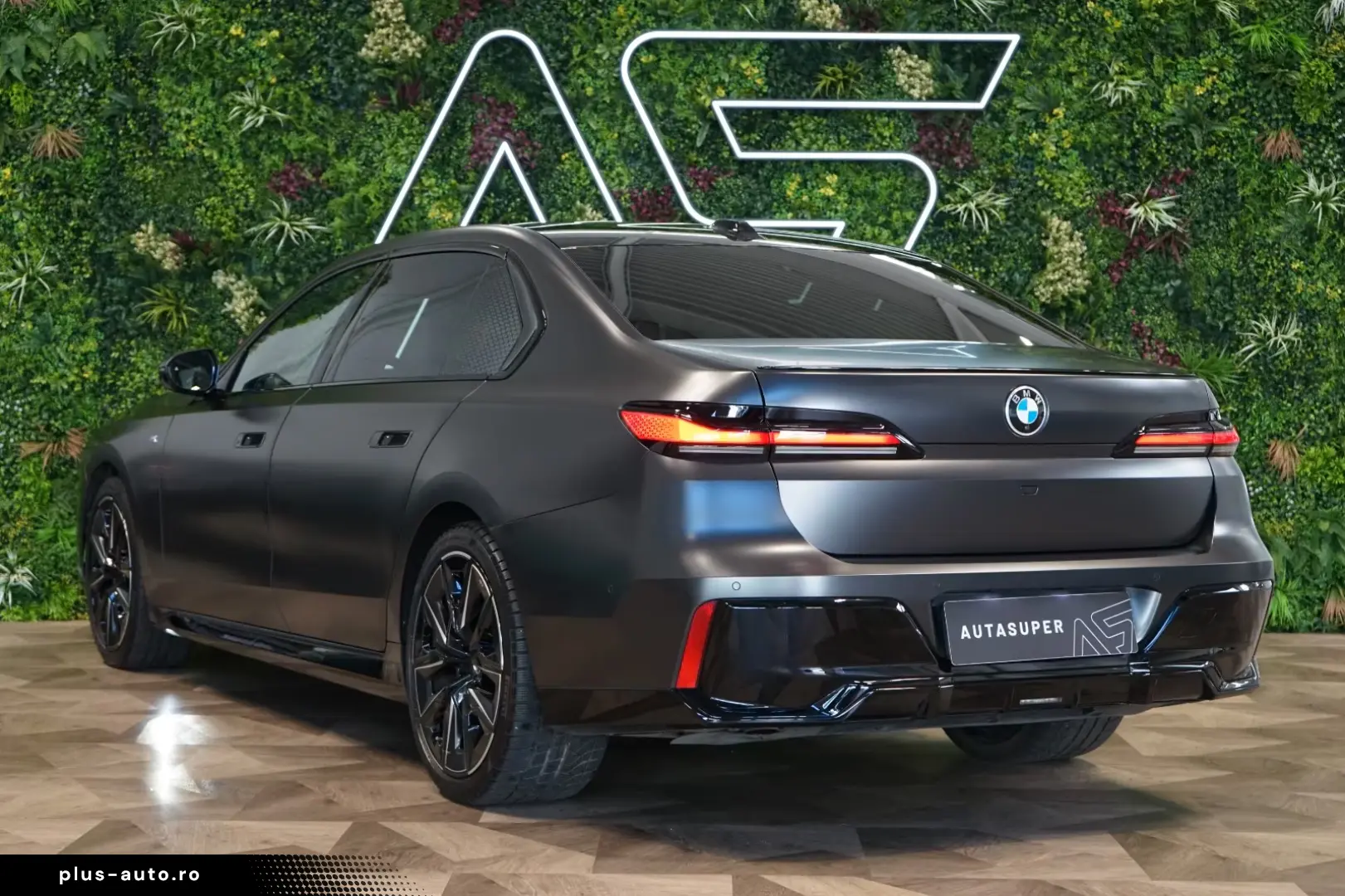 BMW 740 dxDRIVE B&W INDIVIDUAL TOW