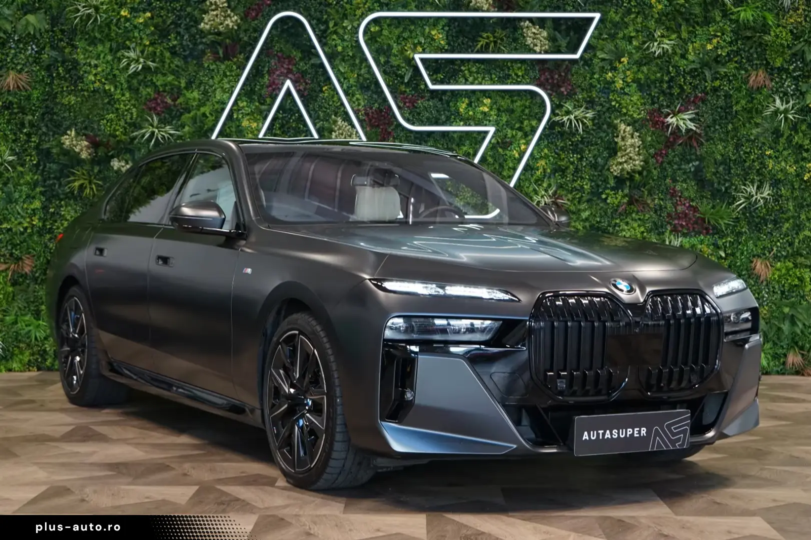 BMW 740 dxDRIVE B&W INDIVIDUAL TOW