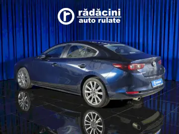 MAZDA 3 SEDAN E-SKYACTIVE G PLUS HYBRID 6AT