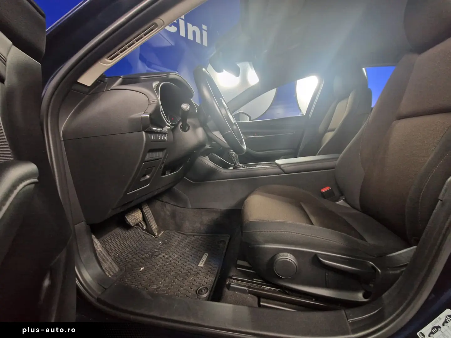 MAZDA 3 SEDAN E-SKYACTIVE G PLUS HYBRID 6AT